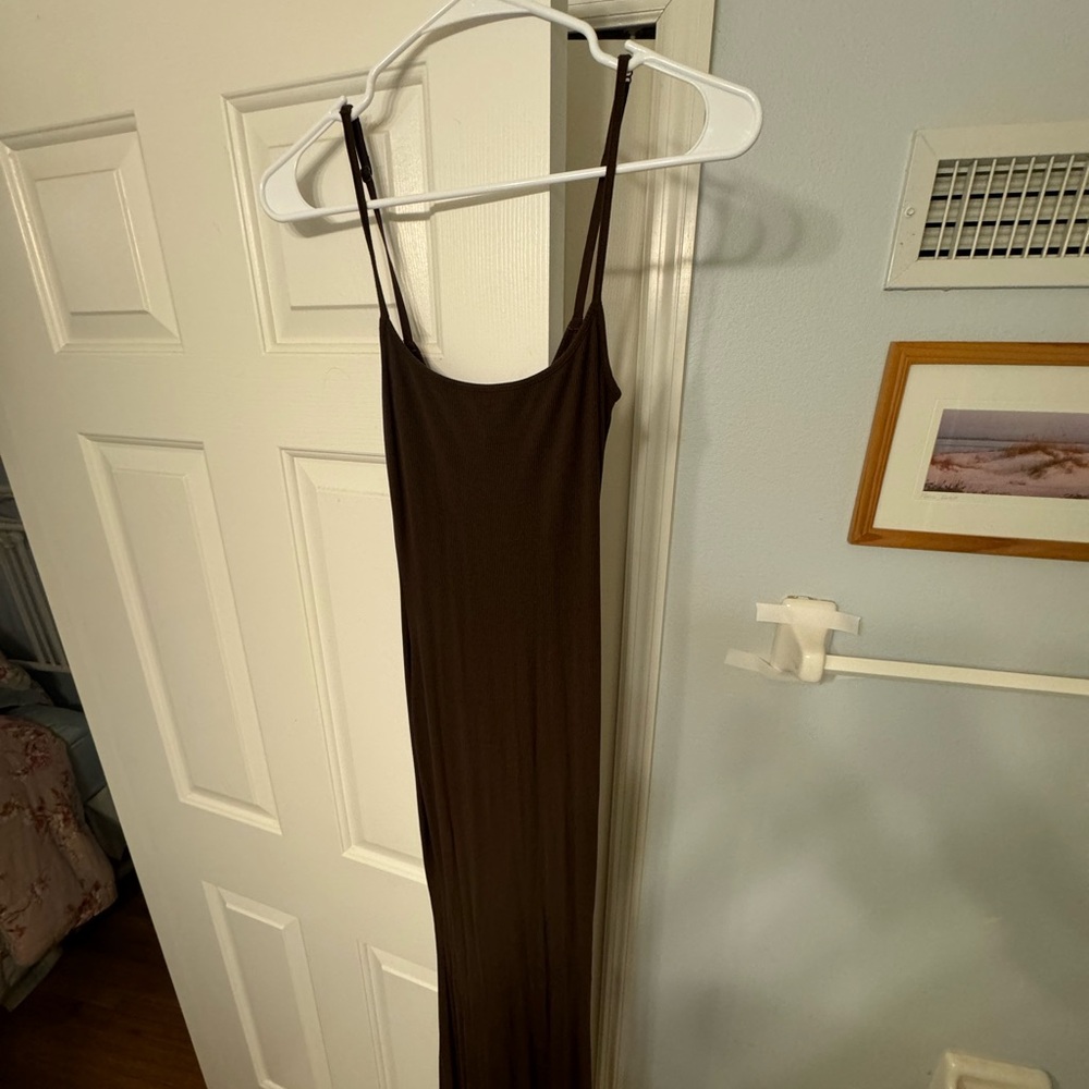 SKIMS long slip dress. Brown.